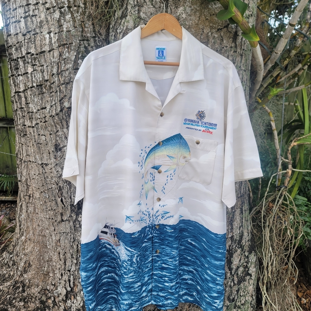 Hook & Tackle Outfitters XL Button down Fishing Short Sleeve  Shirt/Polo